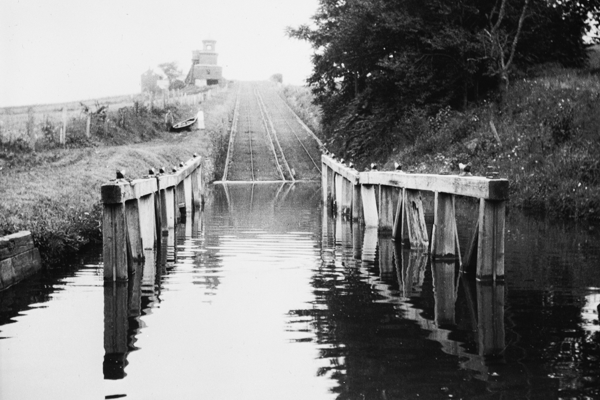 Stewartsville: Plane 9 West at Port Warren was the longest and highest plane on the canal, and one of over three planes that had a double set of tracks.