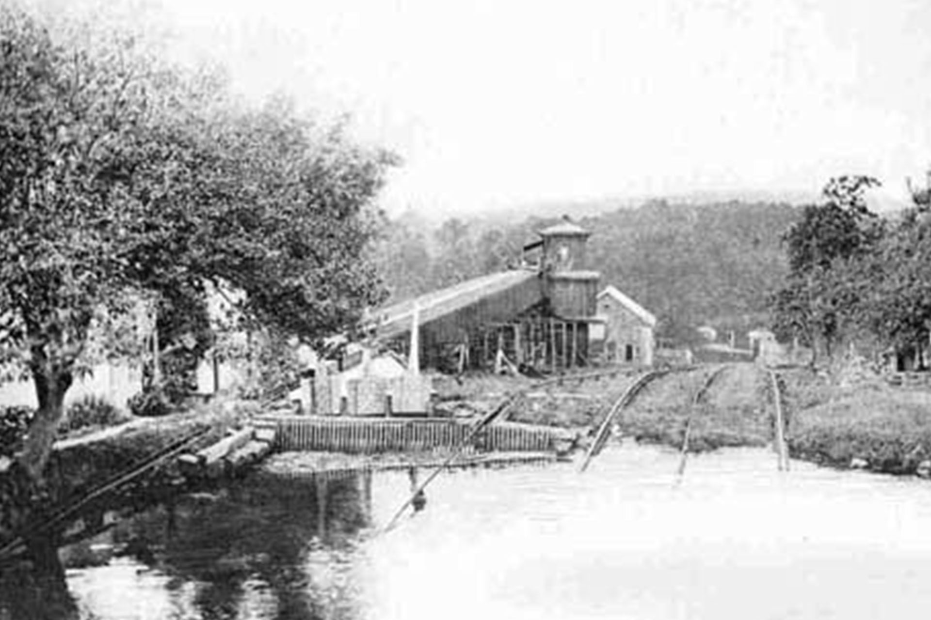 After crossing the Musconetcong River, boats ascended Plane 2 West into the village of Stanhope.