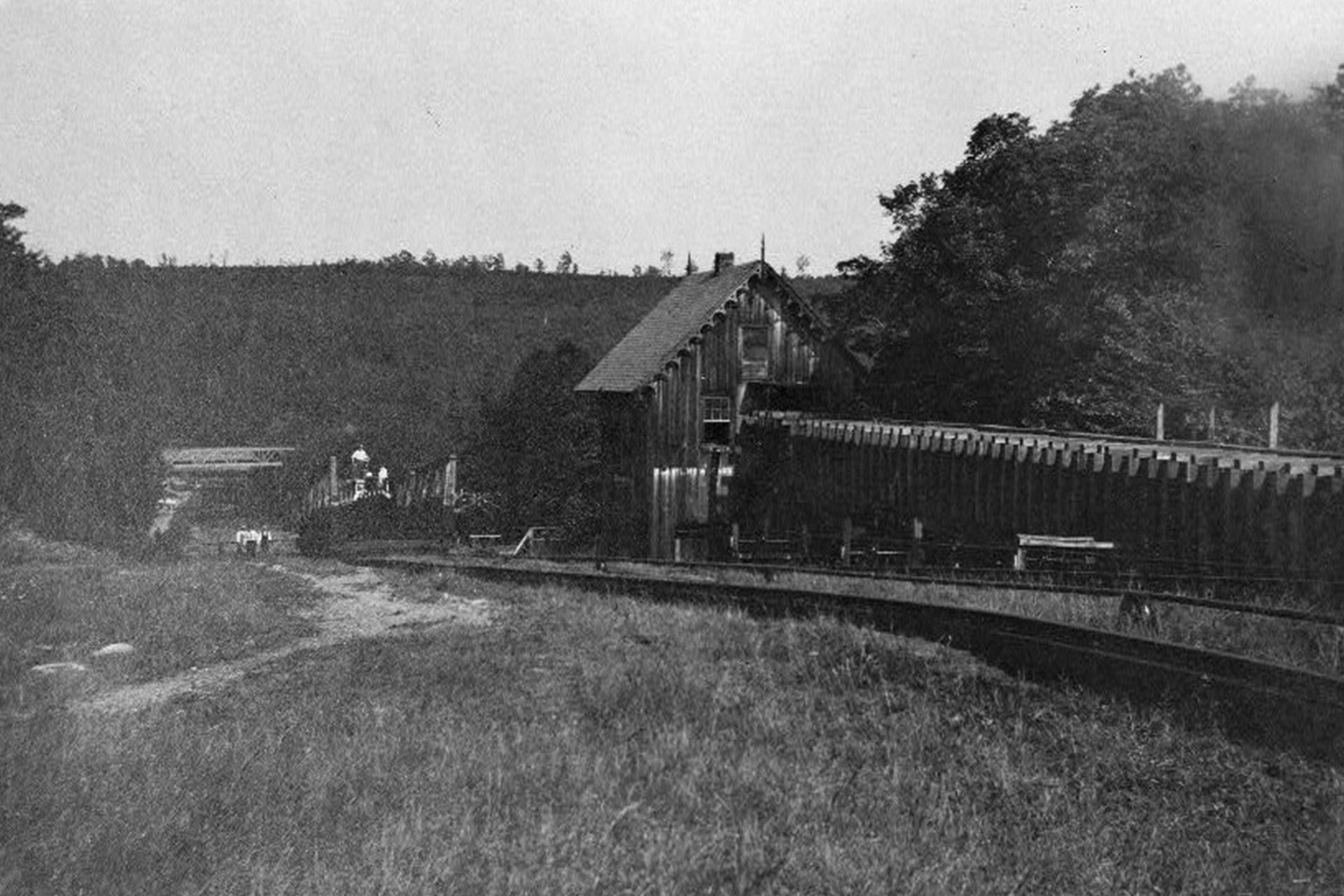 Plane 4 East was located in Kenvil on the eastern edge of Roxbury Twp. A RR trestle for the CRRNJ can be seen at the plane’s foot.