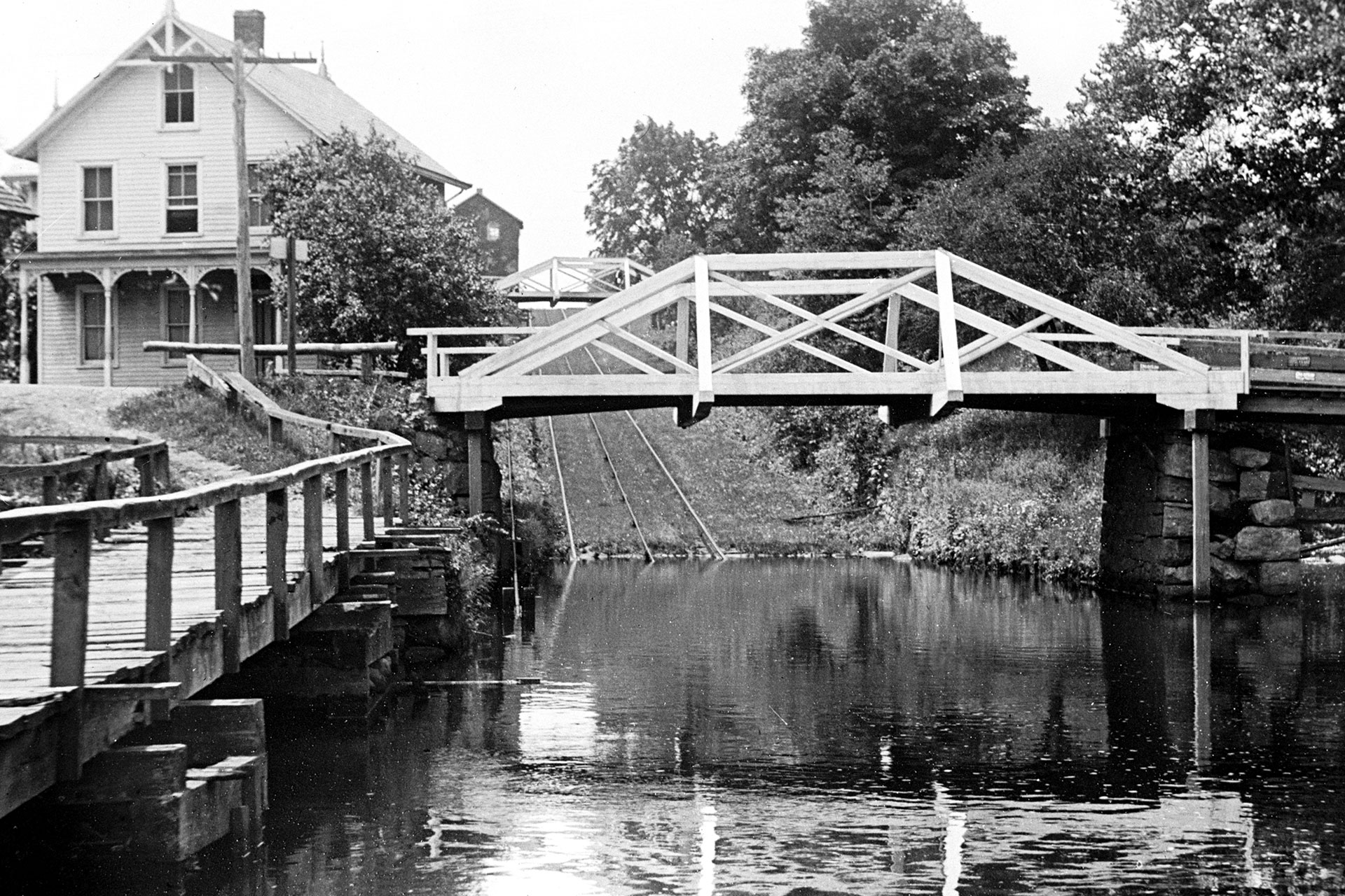 Plane 9 East descended into the village of Montville, and had two bridges cross over it, both for Main Street (Rte 202 today).