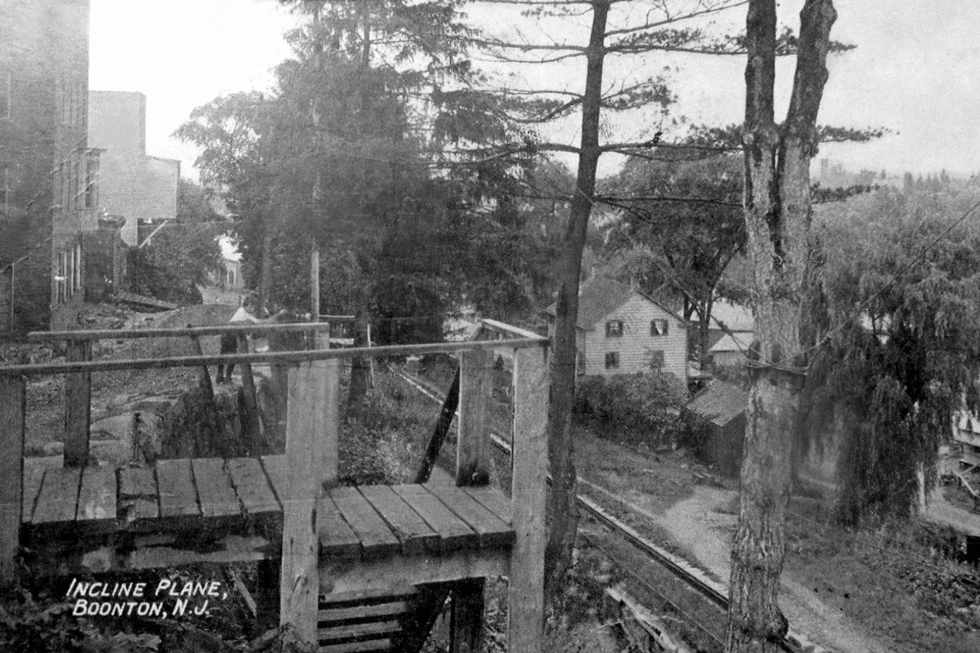 Looking down Plane 7 East in Boonton, we see Plane Street on the left. The Esten house is located along the plane, and survives today.
